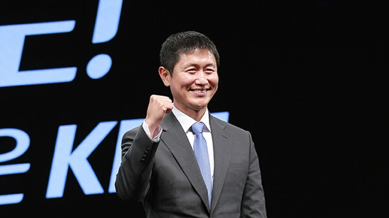 [C포토] 이영표 해설위원, 정확한 예측 기대해주세요 (2026 FIFA 북중미 월드컵)