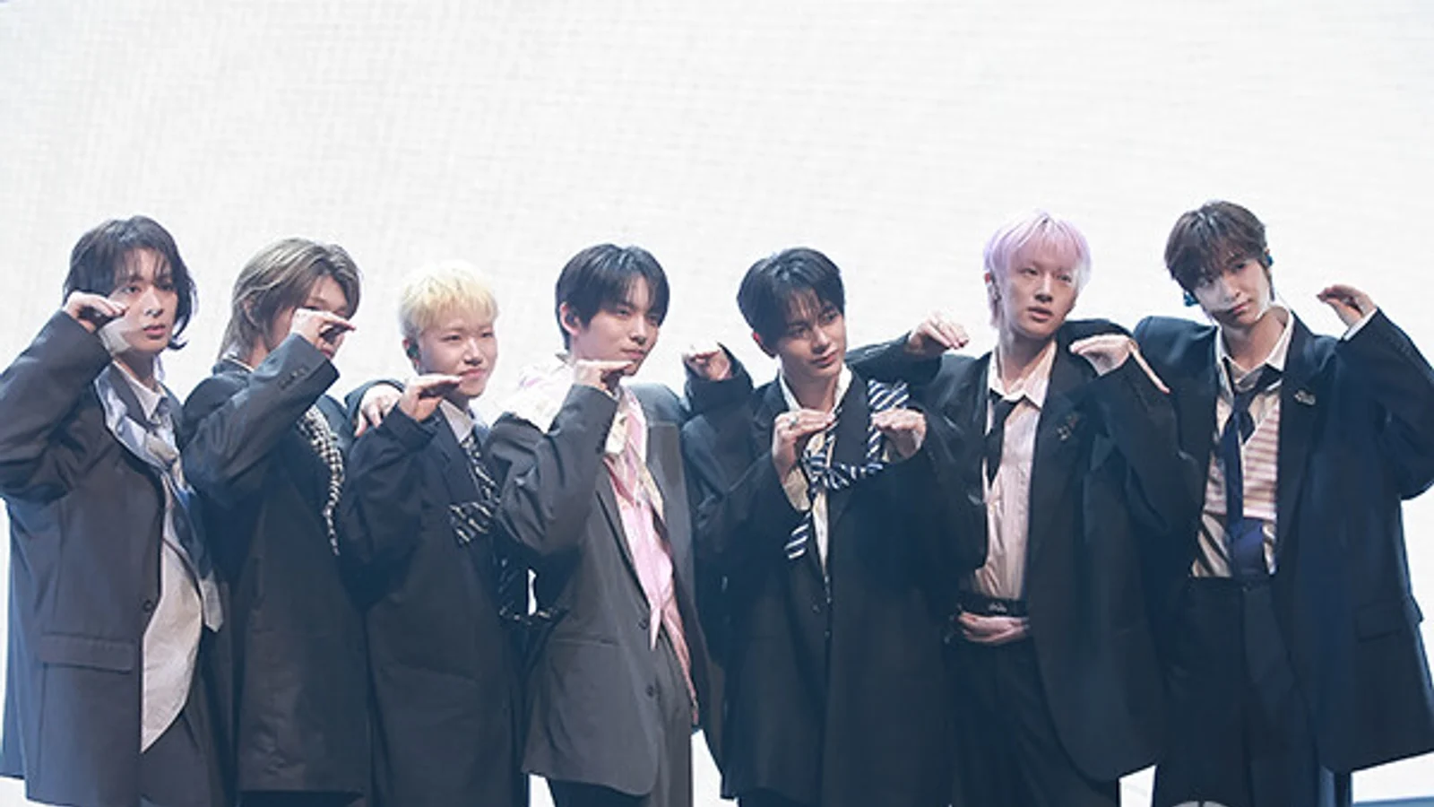 [C Photo] NAZE strikes a pose at '1st Mini Album Report Meeting' to commemorate the conclusion of debut activities