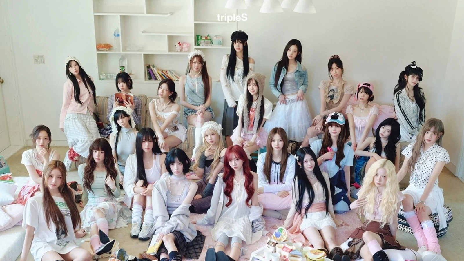 tripleS Earns First Terrestrial Network Trophy with 'Music Bank' Win… Career High with First-Week Sales Surpassing 560,000 Copies