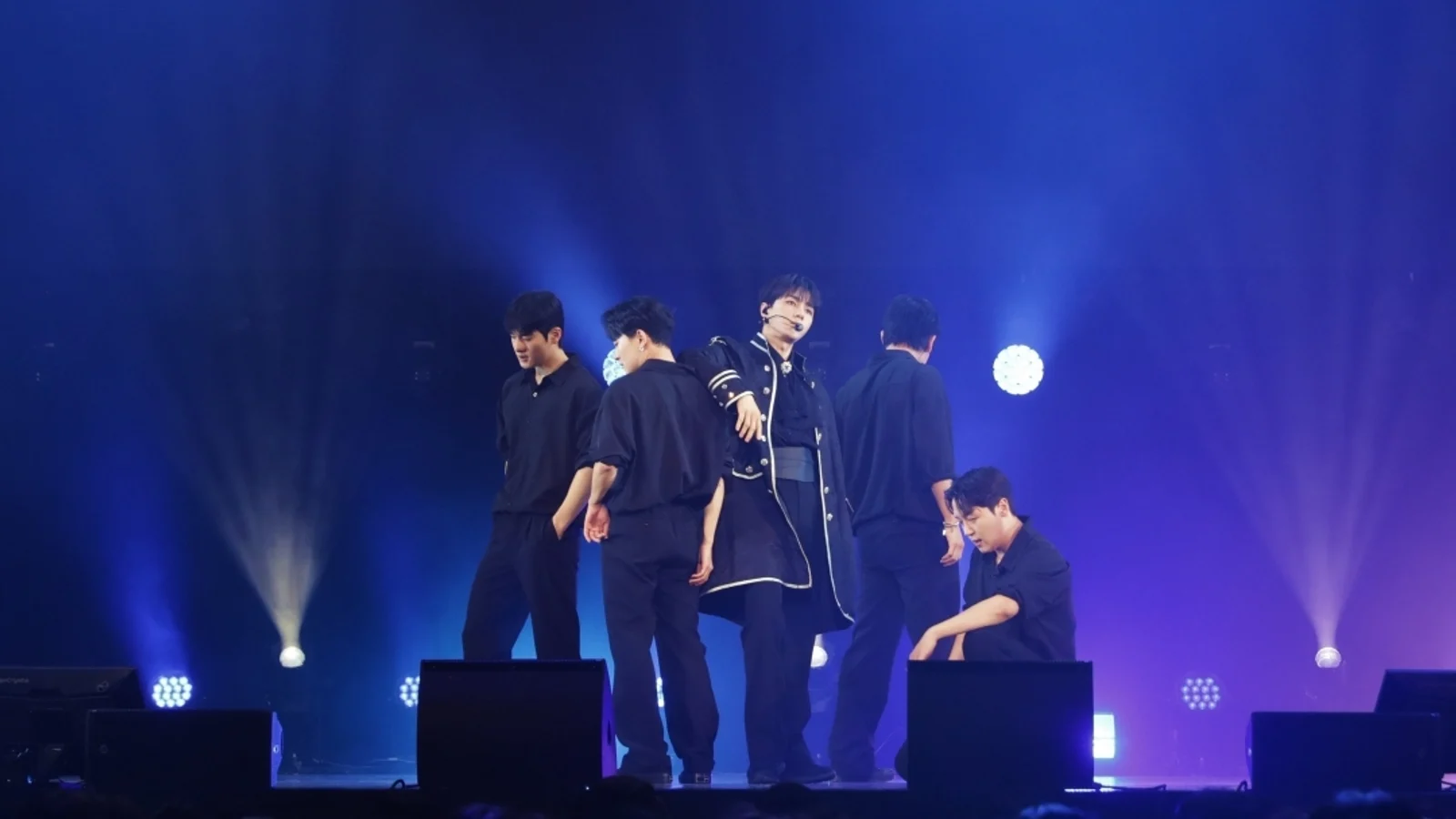 Kim Myungsoo (L) Achieves Great Success with Japan Fan Con 'Unchained'… Smooth Start to Asia Tour