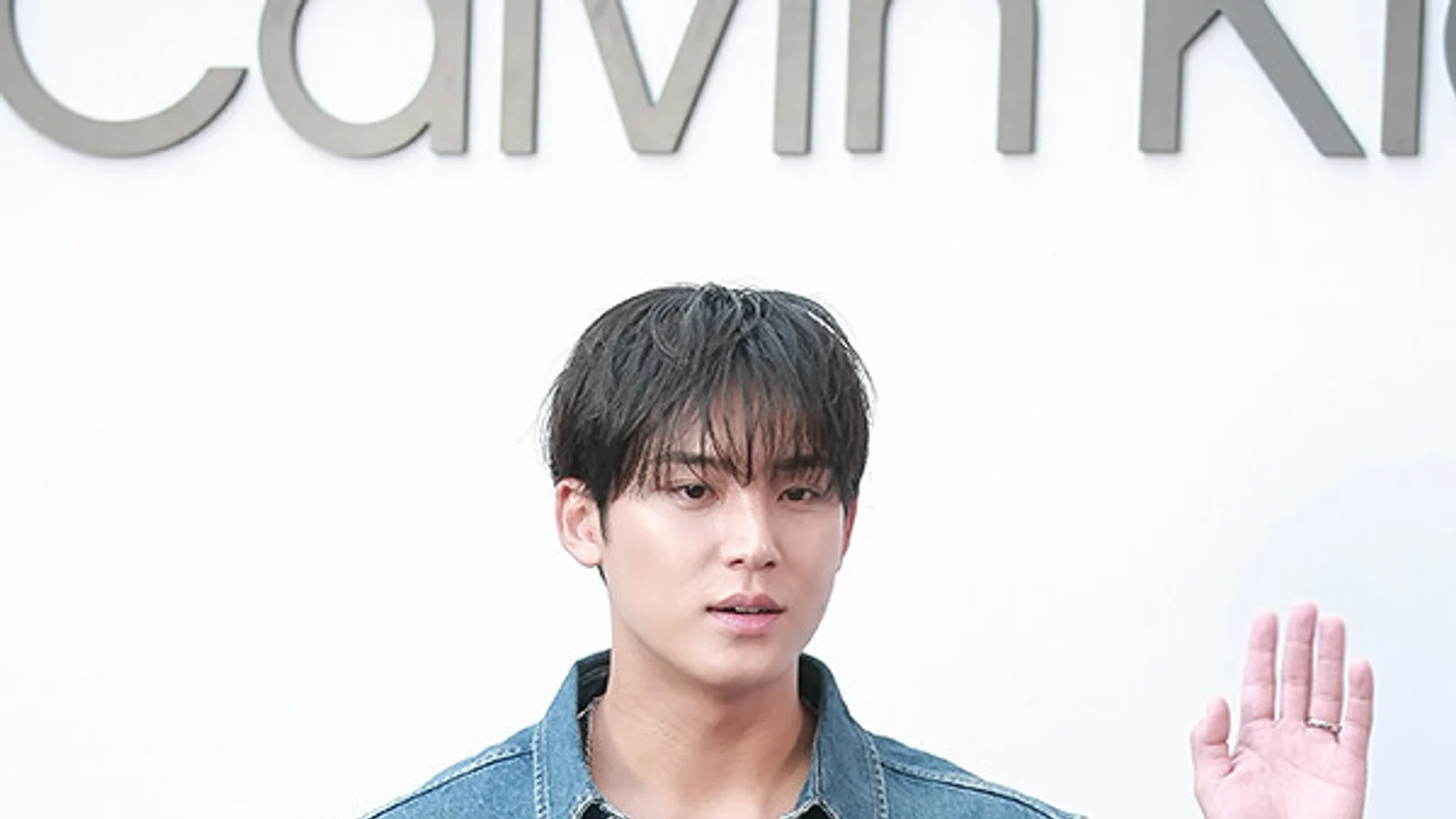 [Photo] SEVENTEEN Mingyu, Global Star Who Stopped Seongsu-dong in Its Tracks... Calvin Klein Flagship Opening Event