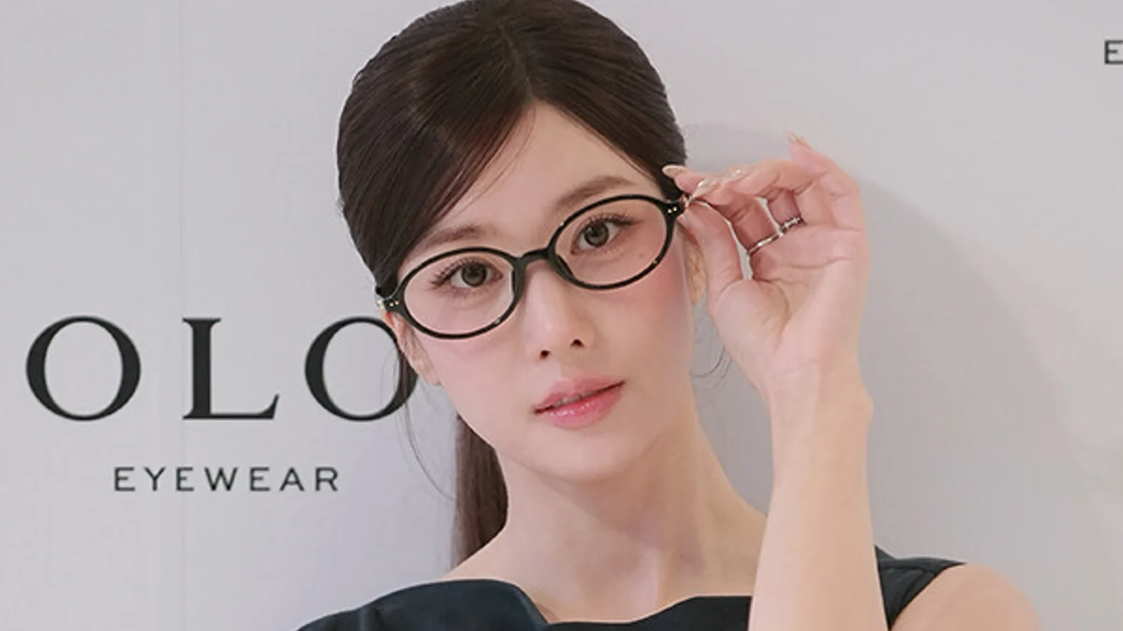 [Photo] Kwon Eun-bi Selected as 'BOLON' Ambassador... Flawlessly Pulls Off Sophisticated Eyewear Styling