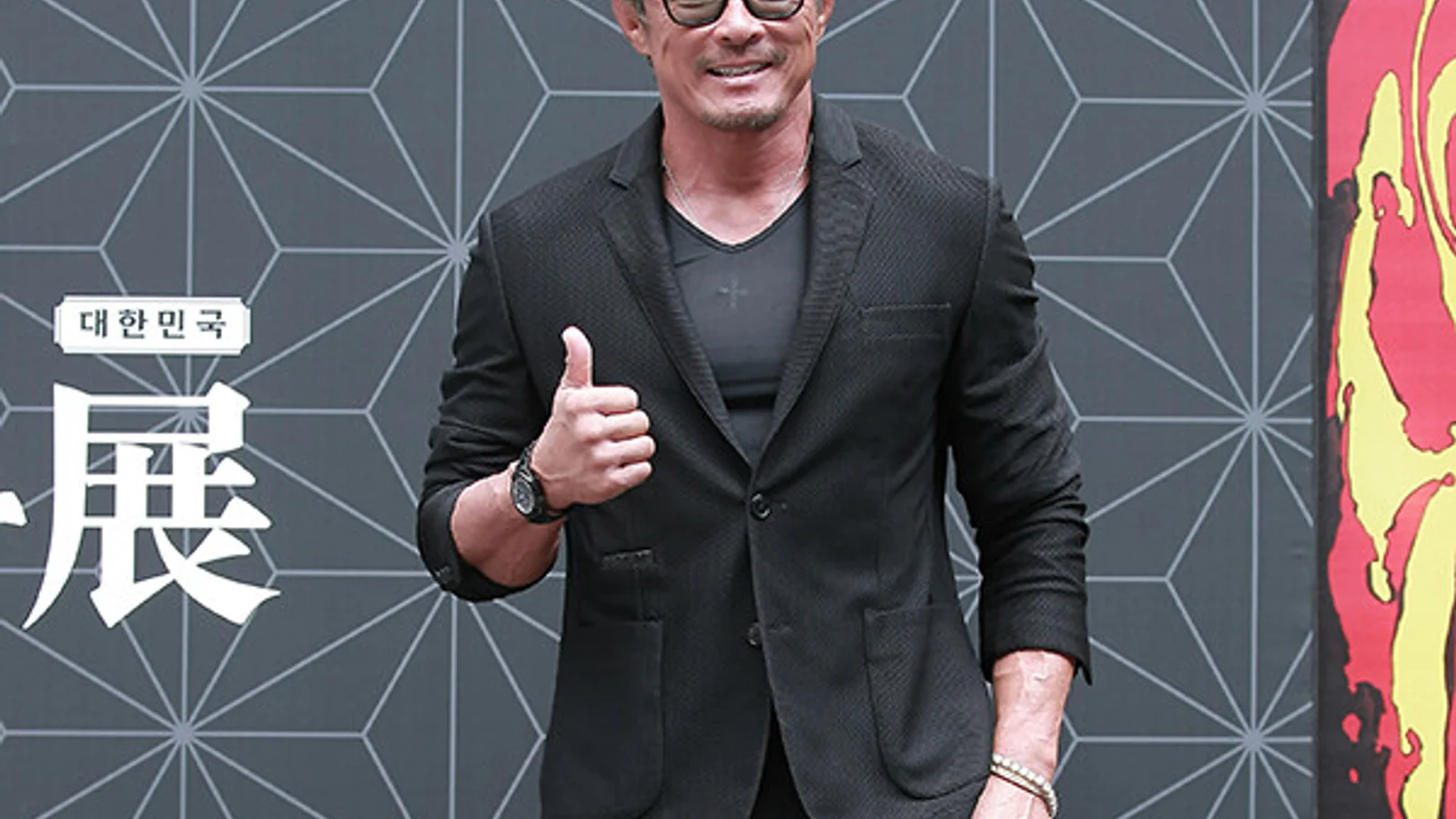 [Photo] Choo Sung-hoon attends 'Demon Slayer: Hashira Exhibition' photo call... charismatic pose