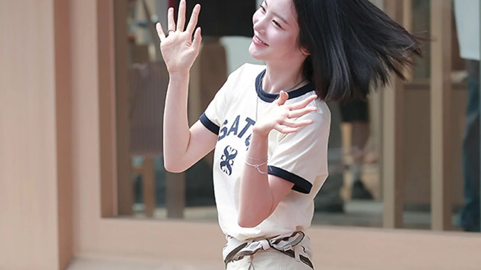 [Photo] Shin Ye-eun Exudes Refreshing Vibe... Perfectly Pulls Off Summer Mood