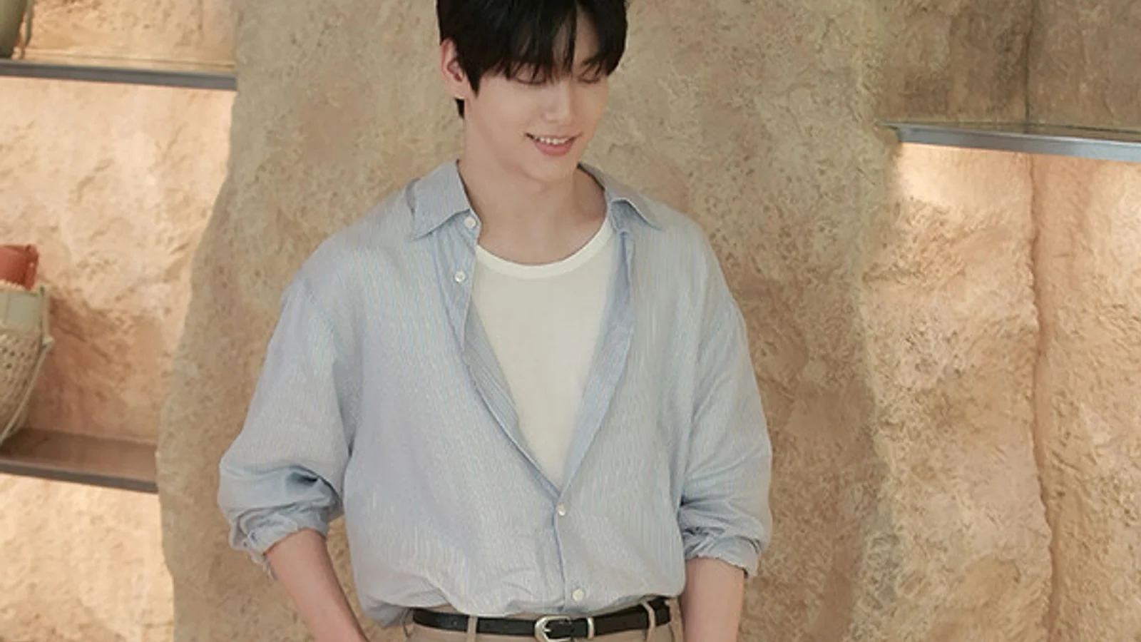 [Photo] TXT's Soobin, Breezy Summer Fashion... Calm 'Boyfriend Smile'