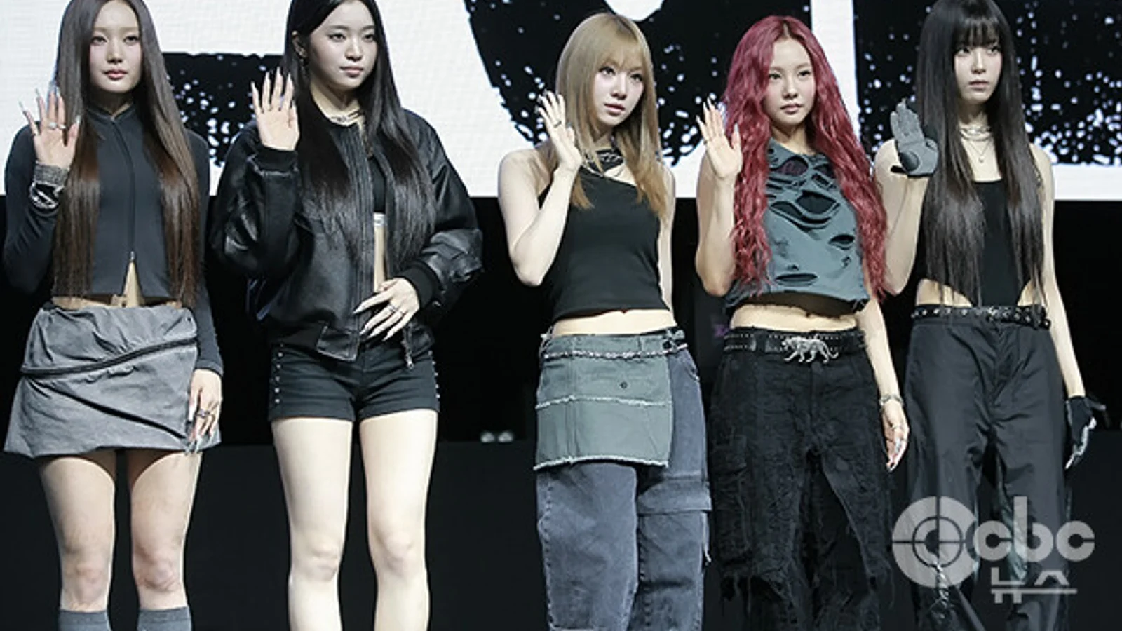 [Photo] Girl Crew Keyveatz Holds Showcase to Celebrate First EP 'OXY_GEN' Release... 'Unique Charm'
