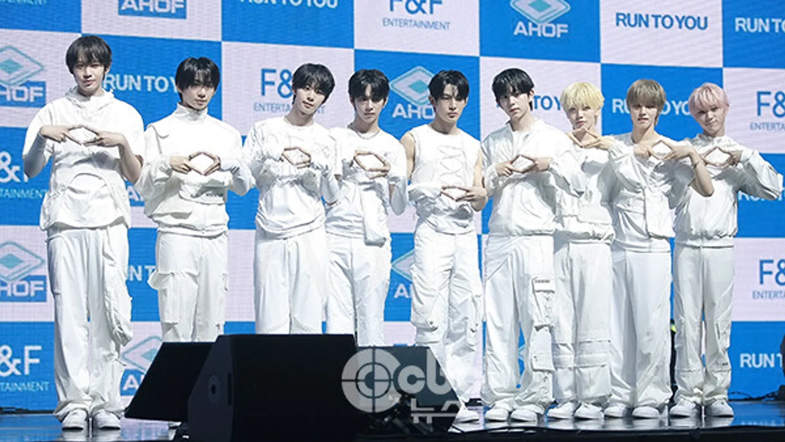[Photo] AHOF Returns After 8 Months... Teases Refreshing Summer Song with 3rd Mini Album 'RUN TO YOU'