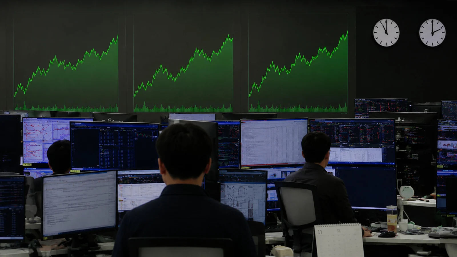 KOSPI and KOSDAQ Surge Together as New York Markets Also Close Higher... Monday's Domestic Market Expected to Start on an Upward Note