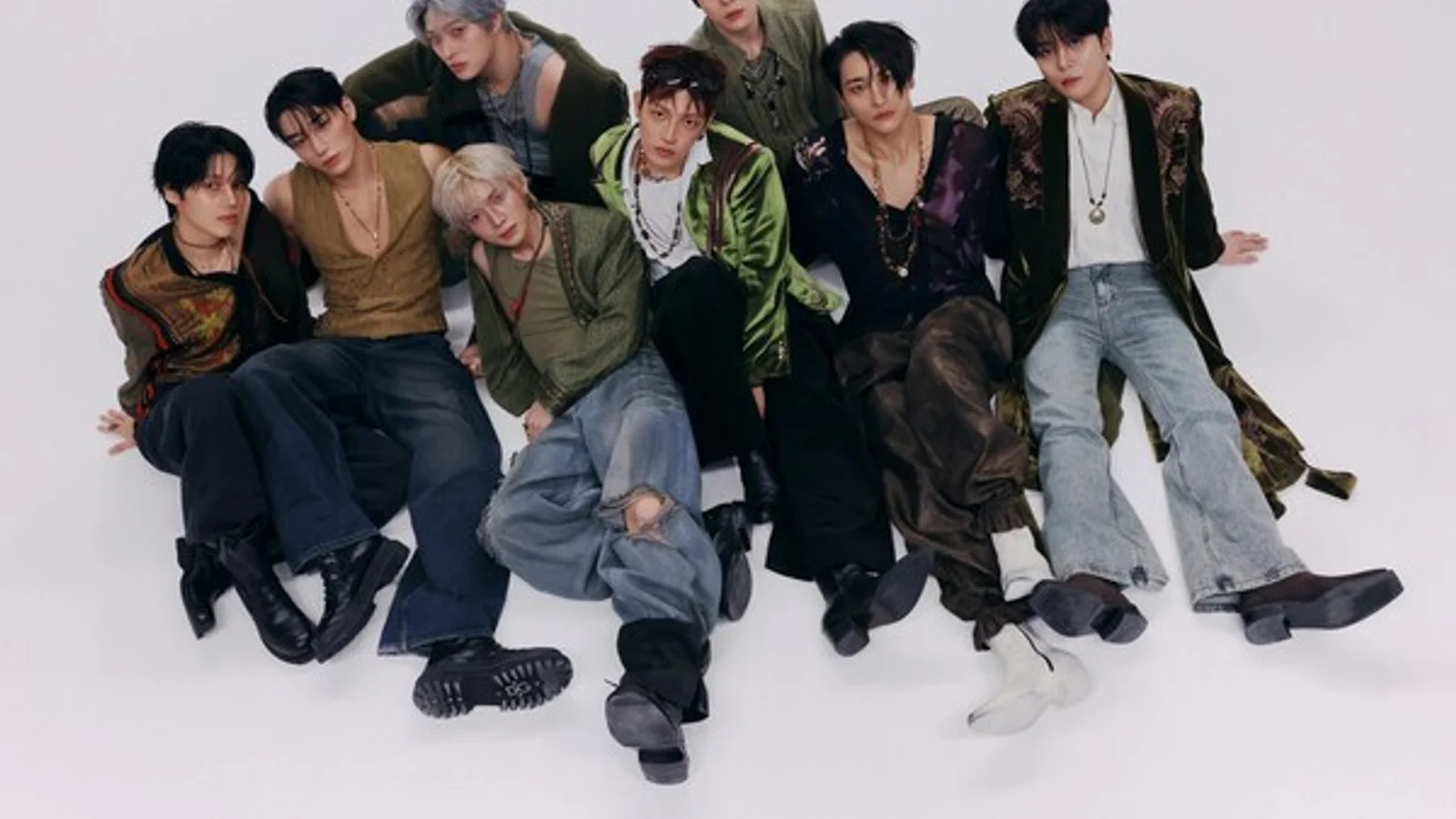 ATEEZ Charts on Billboard 200 for Two Consecutive Weeks... 'Golden Hour Part 5' Tops World Albums for Second Week Running