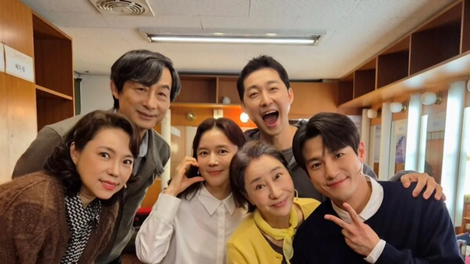 Seo Jun-young Closes Musical 'Blindingly'... Praised for Passionate Performance as 'Jun-ha'